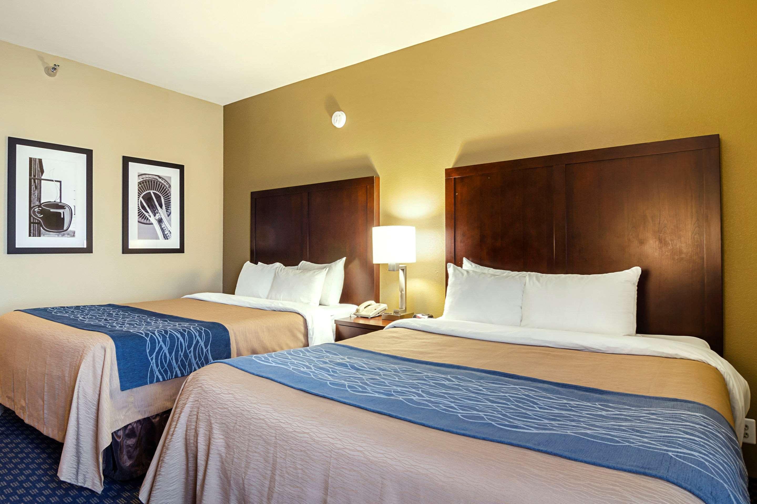 Comfort Inn & Suites Sea-Tac Airport Ситак Экстерьер фото