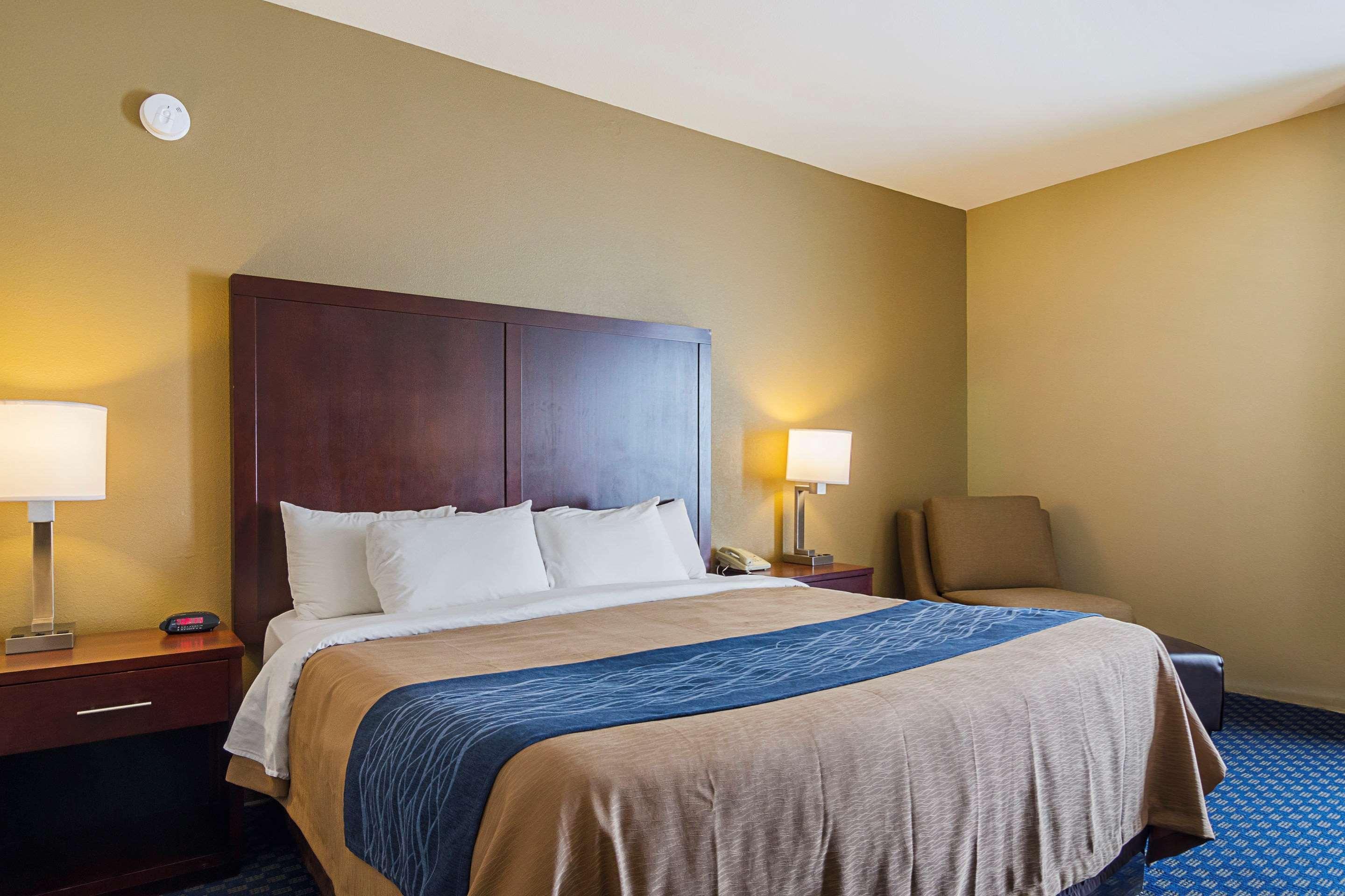 Comfort Inn & Suites Sea-Tac Airport Ситак Экстерьер фото